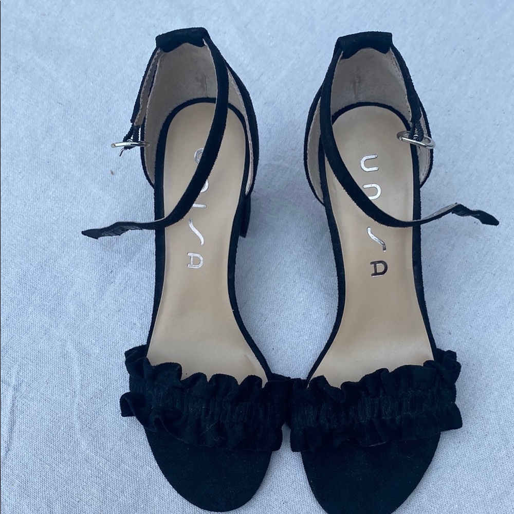 Unisa Black Heeled Sandals with Ruffled Detail. Velevety. Never worn.